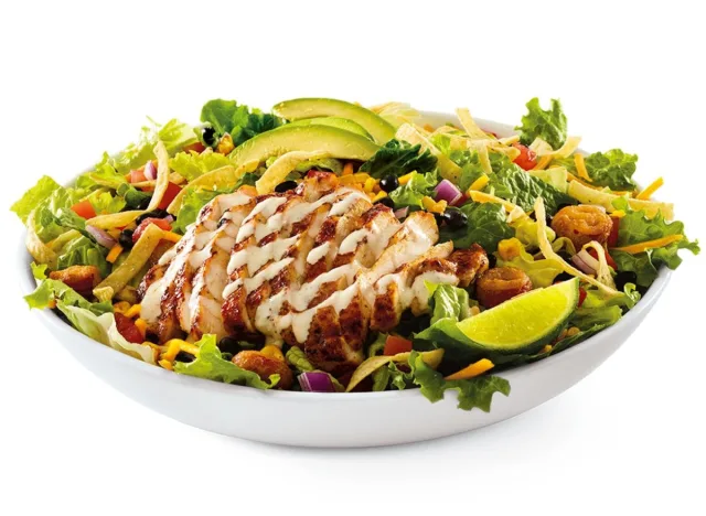 Top 11 Restaurant Chains That Serve the Best Salads - My Family Pride